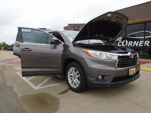 Used 2016 Toyota Highlander XLE image 27