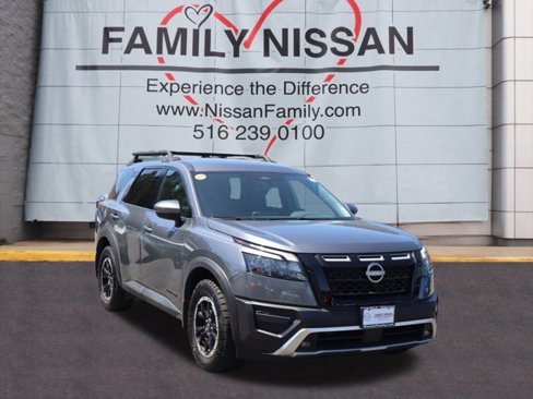 Certified 2024 Nissan Pathfinder Rock Creek image 1