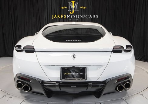 Used 2022 Ferrari Roma image 9