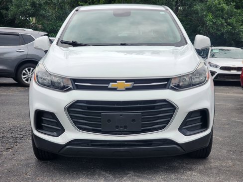 Used 2018 Chevrolet Trax LS image 2