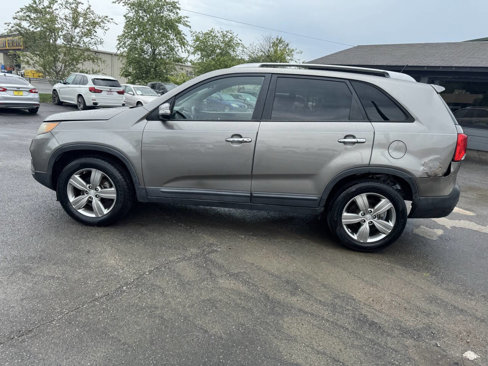 Used 2013 Kia Sorento EX image 3