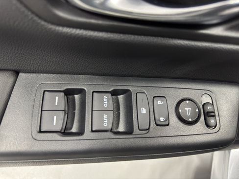Used 2025 Honda CR-V Sport image 24