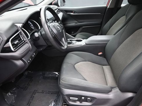 Used 2024 Toyota Camry LE image 12