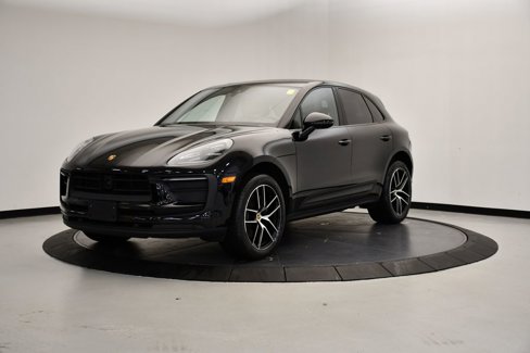 Certified 2023 Porsche Macan image 1