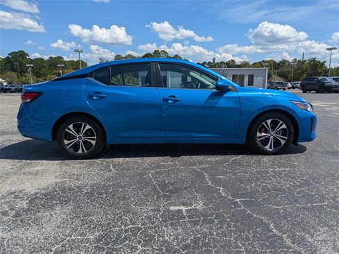 Used 2024 Nissan Sentra SV image 3