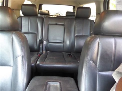Used 2014 Chevrolet Suburban LT w/ Luxury Package image 15