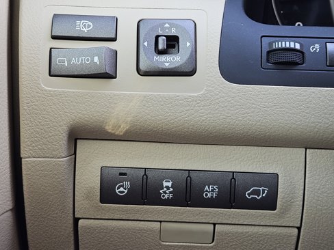 Used 2014 Lexus LX 570 4WD image 22