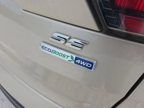 Used 2017 Ford Escape SE image 22