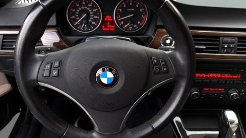 Used 2011 BMW 328i Convertible image 17