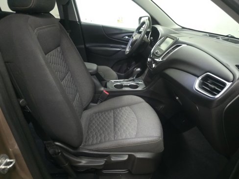 Used 2018 Chevrolet Equinox LT image 3