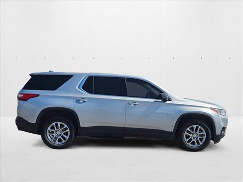 Used 2019 Chevrolet Traverse LS image 4