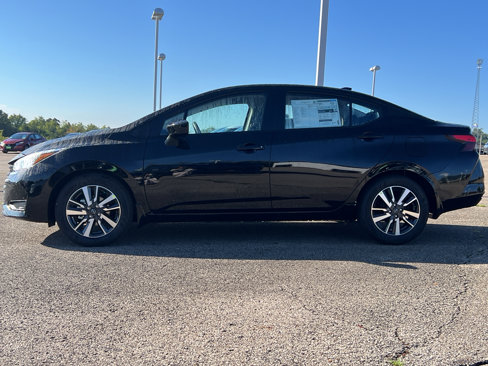 New 2025 Nissan Versa SV w/ Trunk Package image 4