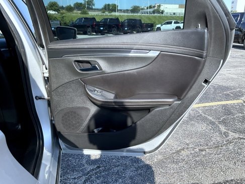 Used 2019 Chevrolet Impala LT image 17