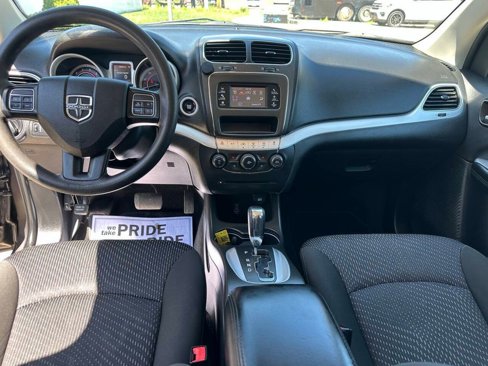 Used 2020 Dodge Journey SE image 13
