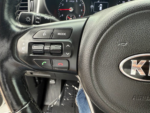 Used 2018 Kia Sorento FWD image 13