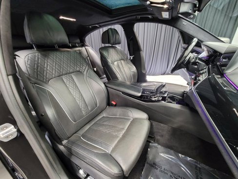 Used 2018 BMW M550i xDrive image 32