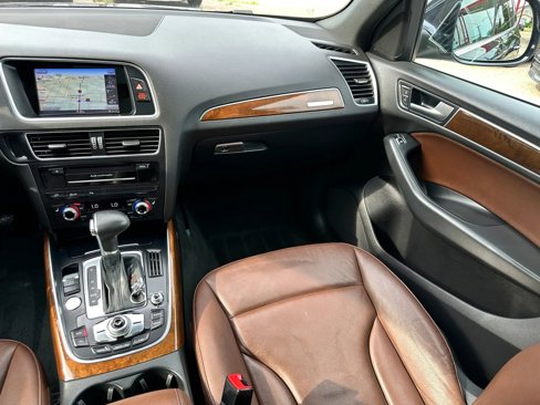 Used 2015 Audi Q5 2.0T Premium Plus w/ Technology Package image 13