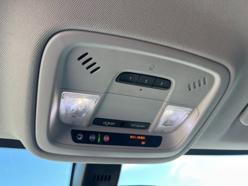Used 2019 Chevrolet Traverse LT image 47