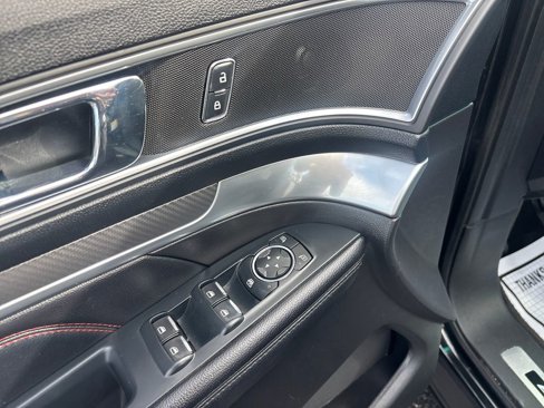 Used 2016 Ford Explorer Sport image 25