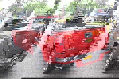 Used 2016 Chevrolet Colorado Z71 image 2