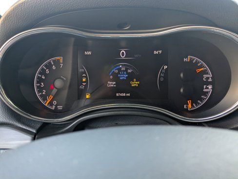 Used 2020 Jeep Grand Cherokee Limited image 29
