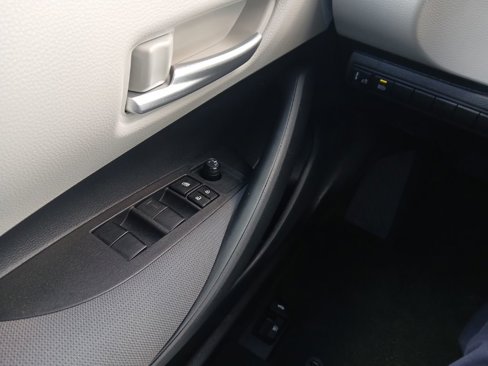 Certified 2021 Toyota Corolla LE image 17