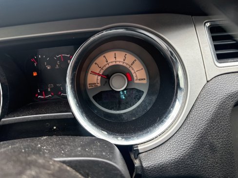 Used 2010 Ford Mustang GT image 9