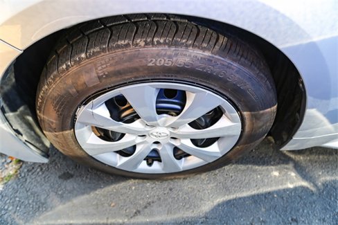 Used 2022 Toyota Corolla LE image 12