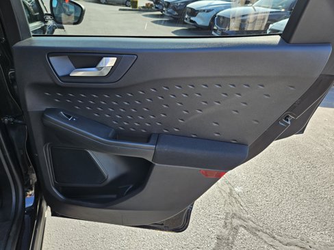 Used 2020 Ford Escape SE image 13