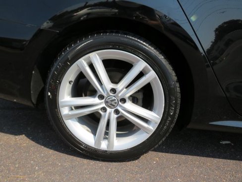 Used 2014 Volkswagen Passat 1.8T SE image 18