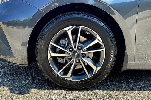 Used 2023 Kia Forte LXS image 28