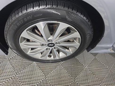 Used 2016 Hyundai Sonata Sport w/ Option Group 03 image 10