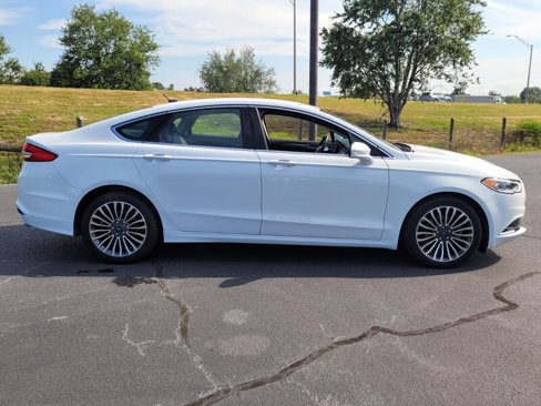 Used 2018 Ford Fusion SE w/ Fusion SE Technology Package image 13