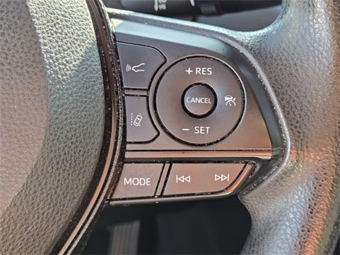 Used 2020 Toyota RAV4 XLE w/ Convenience Package image 21