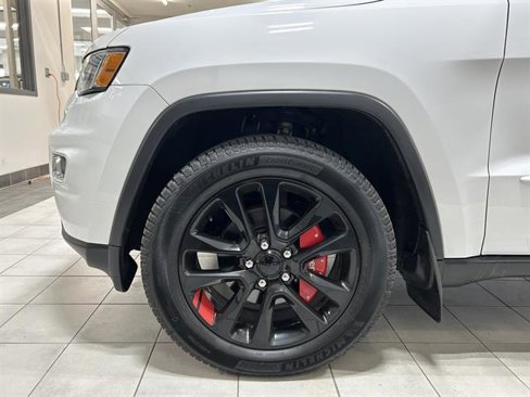 Used 2018 Jeep Grand Cherokee Limited image 7