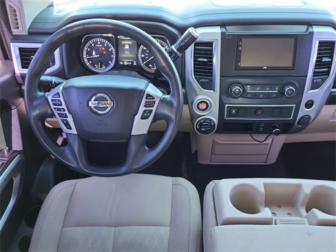 Used 2017 Nissan Titan SV image 24