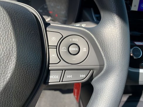 New 2025 Toyota Corolla LE image 27