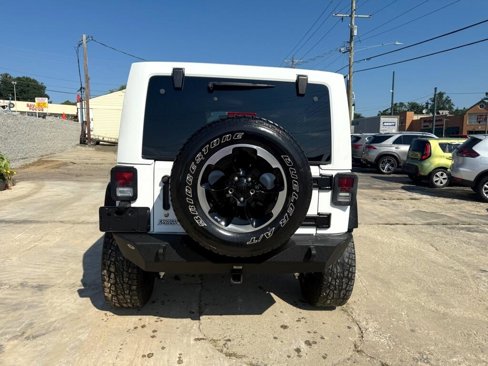 Used 2014 Jeep Wrangler Unlimited Sahara image 12