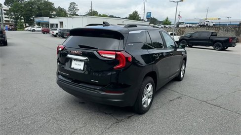 Used 2023 GMC Terrain SLE w/ Driver Convenience Package image 8