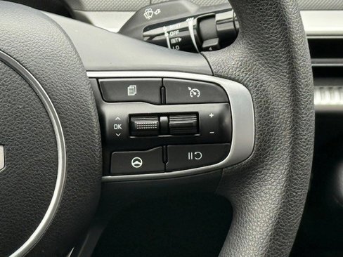 Used 2023 Kia K5 LXS image 27