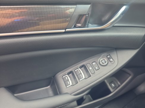 Used 2022 Honda Accord Sport image 29