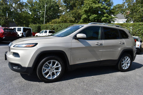 Used 2014 Jeep Cherokee Latitude image 2