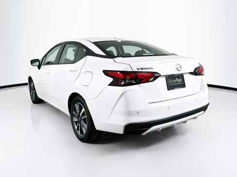 Used 2024 Nissan Versa SV image 5
