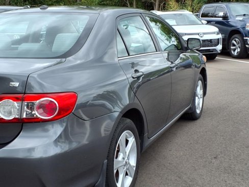Used 2013 Toyota Corolla LE image 25