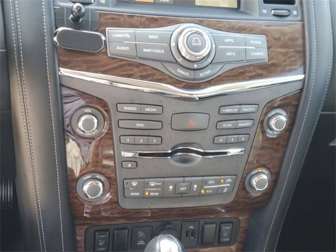 Used 2020 Nissan Armada SL image 30