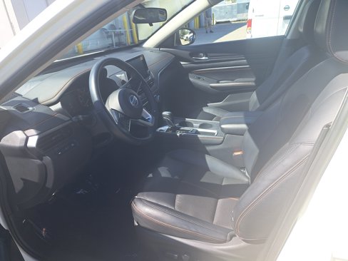 Certified 2020 Nissan Altima 2.5 SR w/ Premium Package image 12