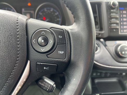 Used 2018 Toyota RAV4 Adventure image 11