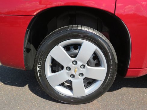 Used 2010 Chevrolet HHR LS image 16