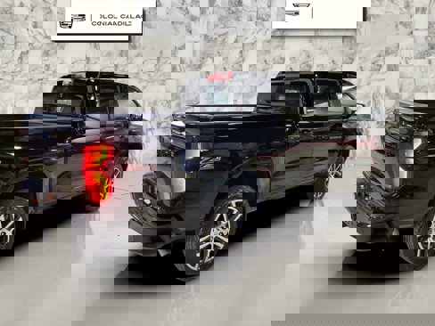 Used 2023 Chevrolet Colorado Z71 w/ Z71 Convenience Package 2 image 5