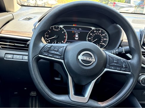 Used 2024 Nissan Altima 2.5 SV image 12